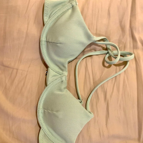 This is a beautiful swim too from shein size xs. - Picture 3 of 4